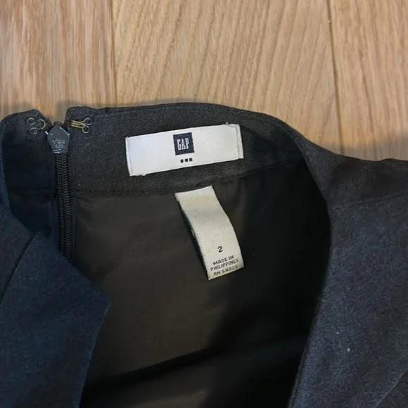 Gap factory, suit material dress, size 2 - Picture 3 of 4
